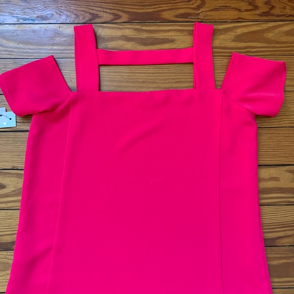 Cooper & Ella Hot Pink Cut Out Square Neck Top Size Small - Picture 9 of 9